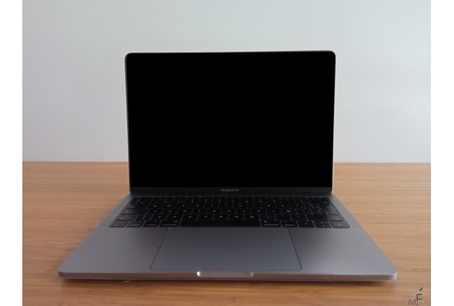 MacBook Pro 13 (2018) i5 2,3Ghz (Turbo Boost 3,6Ghz), 8GB RAM, SSD 128GB, Intel Iris Plus Graphics 640