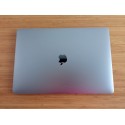 MacBook Pro 15 con Touch Bar i7 2,6Ghz (6 núcleos) - 32GB RAM - SSD 512GB - Radeon Pro 560X con 4 GB