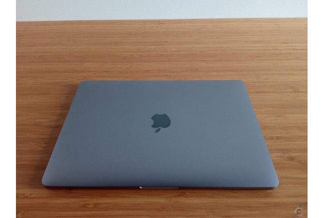 MacBook Pro 13 Touch Bar