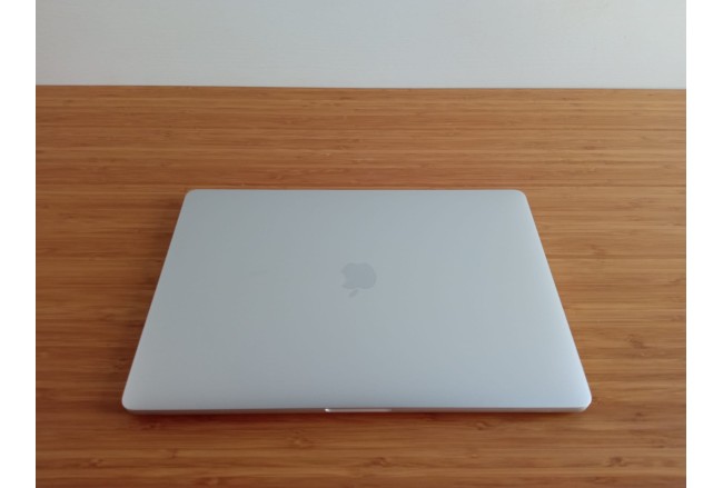 MacBook Pro Touch Bar 15 i7 2,2ghz...