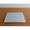MacBook Pro Touch Bar 15 i7 2,2ghz  (6 núcleos) - 16GB RAM - SSD 256GB - Radeon Pro 450