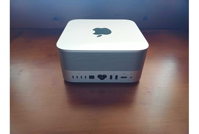 Mac Studio - Chip M2 Max (30 núcleos...