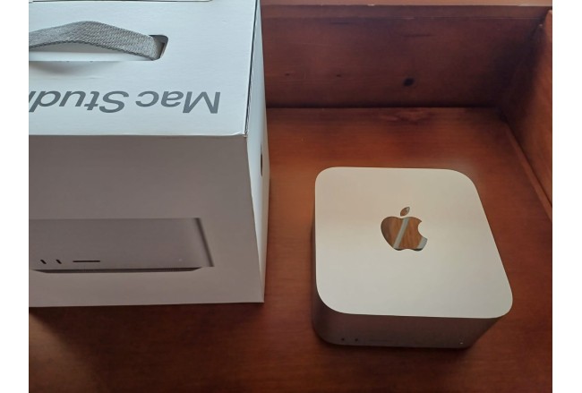 Mac Studio - Chip M2 Max (30 núcleos...