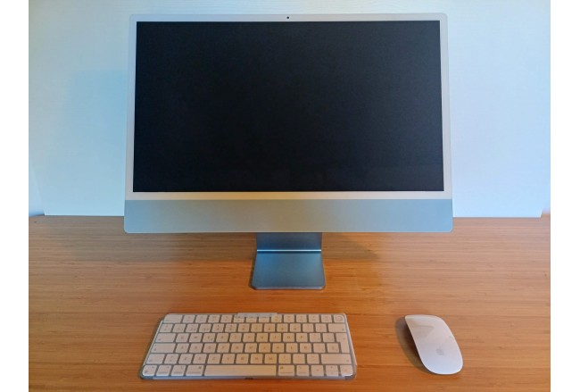 iMac 24 - Chip M4 - GPU de 8 núcleos...